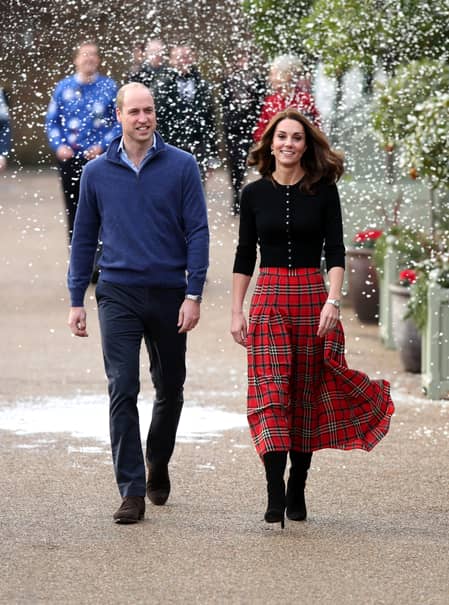 Cum s-au îmbrăcat Meghan Markle și Kate Middleton la slujba de Crăciun?