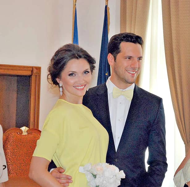 Cum arată soţia lui Adrian Nartea, interpretul lui Vlad, de la Pro TV. Alina e de o frumuseţe rară. FOTO