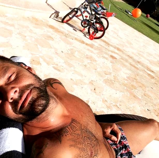 Îl mai recunoşti? Cum arată Ricky Martin la 44 de ani!  GALERIE FOTO