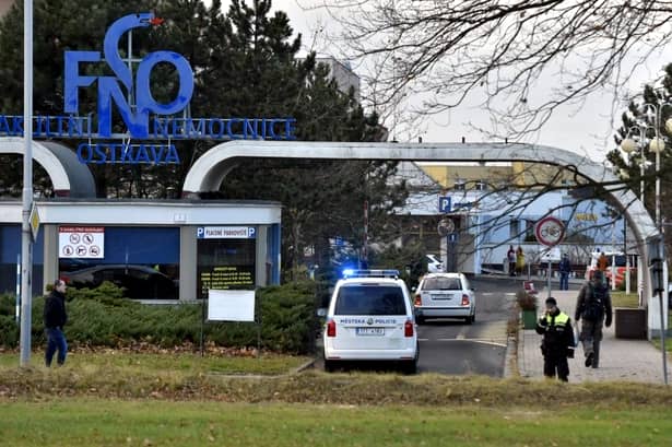 Atac armat într-un spital din Cehia. Șase persoane au murit, iar alte două au fost rănite. Atacatorul s-a sinucis