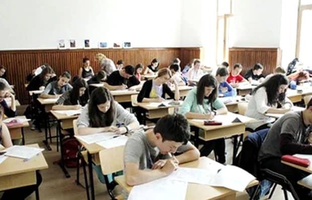 Evaluarea Națională 2019. Edu.ro a postat subiectele care au picat azi la Matematică pentru clasa a VIII-a