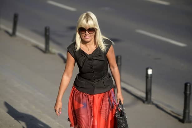 Elena Udrea susține că i-a dat o geantă Chanel lui Kovesi. Cât a costat accesoriul cadou