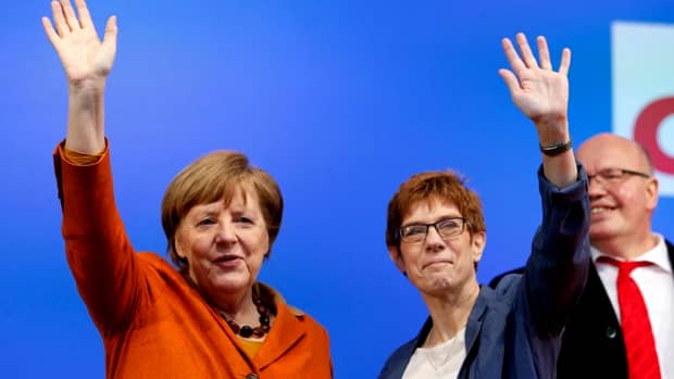Cine e Annegret Kramp-Karrenbauer, înlocuitoarea Angelei Merkel la şefia CDU