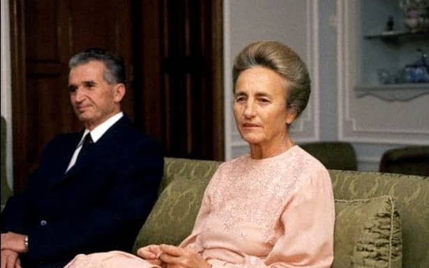 Cum se distrau Elena și Nicolae Ceaușescu când erau în concediu. Ce îl puneau să facă pe Ion Iliescu FOTO