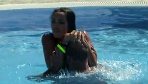 Imagini-bombă cu Margherita şi Cosmin Seleşi! Cum au fost prinşi în piscină