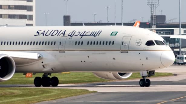 Un avion de pasageri a fost nevoit să se întoarcă de urgență după ce o mamă și-a uitat copilul în aeroport
