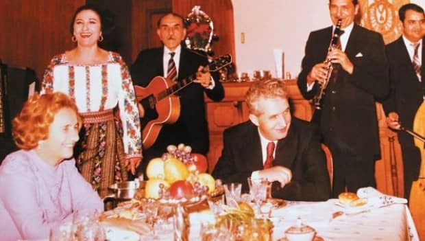 Ce prefera să mănânce Nicolae Ceaușescu. Chef Petrișor despre obiceiurile culinare ale familiei liderului comunist: “Ei erau niște oameni normali, nu mâncau icre negre”