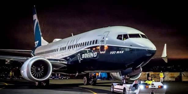 Avioanele Boeing 737 MAX 8 și 9 au fost interzise în Europa. Unul din ele se află în drum spre București!