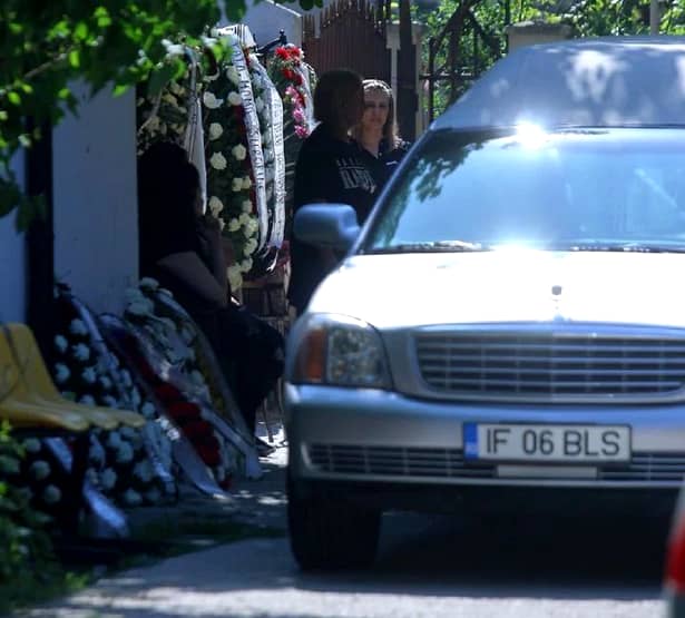 Nelu Ploieșteanu își îngroapă fiul