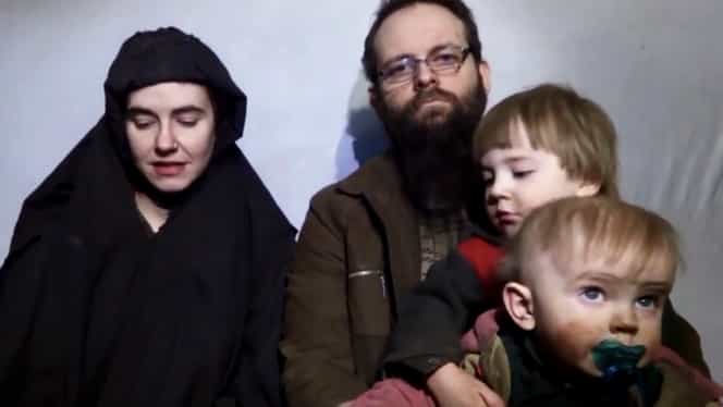 Un cuplu răpit de talibani a făcut doi copii în captivitate