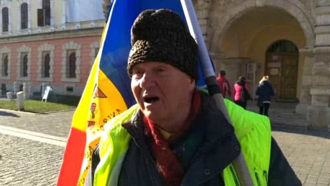 Un român din Republica Moldova a mers pe jos 500 de kilometri până la Alba Iulia. Care e motivul gestului său