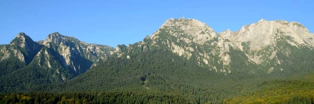 Un bucureștean a fotografiat Munții Bucegi chiar din balconul său! Instantaneul care i-a lăsat cu gura căscată pe internauți