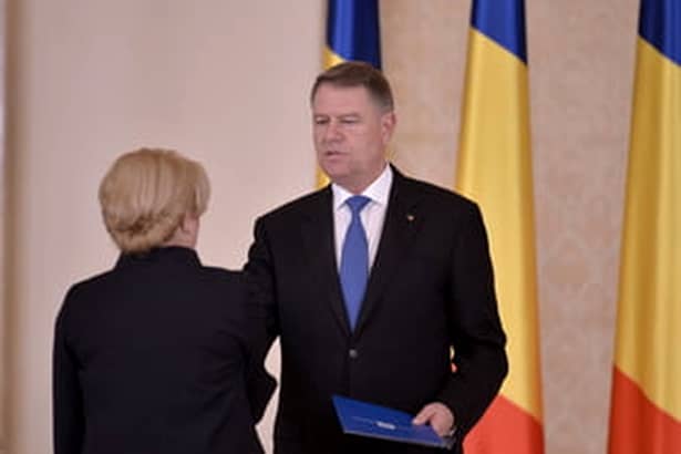 Premierul României, Viorica Dăncilă, alături de preşedintele ţării, Klaus Iohannis