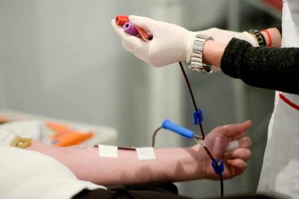 Transfuziile de sânge, sigure în plină epidemie