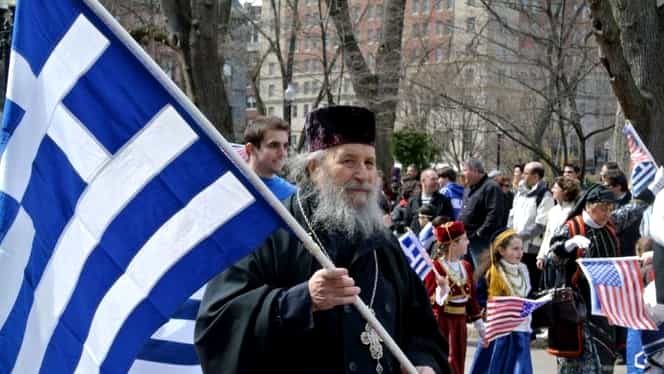 Scandal în Biserica Ortodoxa. Toți preoții din Grecia au fost taxați serios de guvernul elen. 10.000 de posturi desfințate