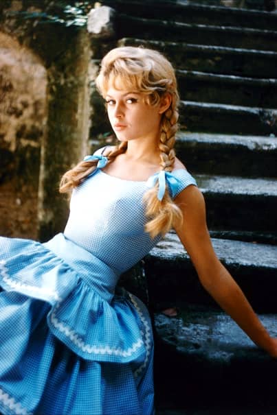 Cele mai frumoase 13 rochii pe care le purta vara Brigitte Bardot