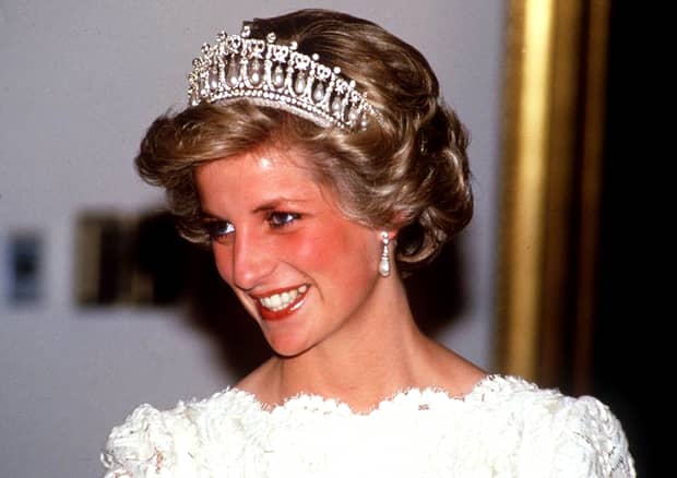 Nepoatele Prinţesei Diana, una mai frumoasă ca alta. Cum arată acum cele 3 blonde! GALERIE FOTO