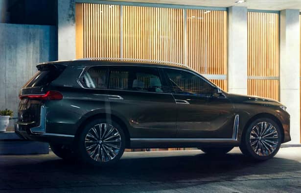 BMW a dat publicităţii primele imagini oficiale cu cel mai mare şi mai scump SUV, BMW X7. Galerie foto!