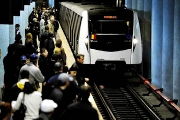 Nouă tentativă de sinucidere! Un bărbat a sărit în fața trenului de metrou, la Lujerului!