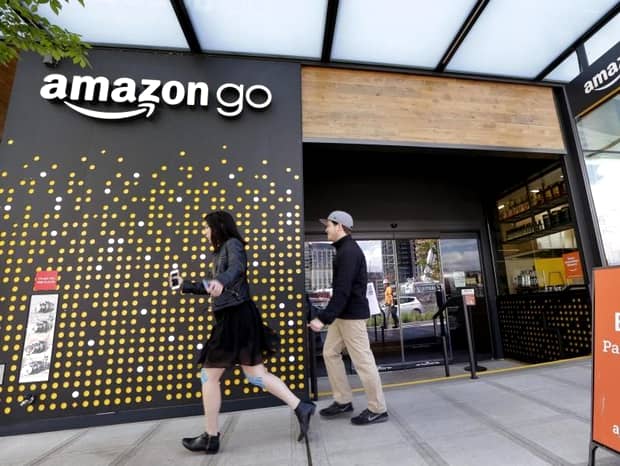 Amazon a deschis primul supermarket! Nimeni nu stă la coadă!
