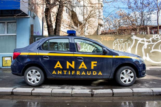Ce mașini sunt scoase la vânzare de ANAF în luna februarie. Îți poți cumpăra Dacia Logan cu doar 500 de lei
