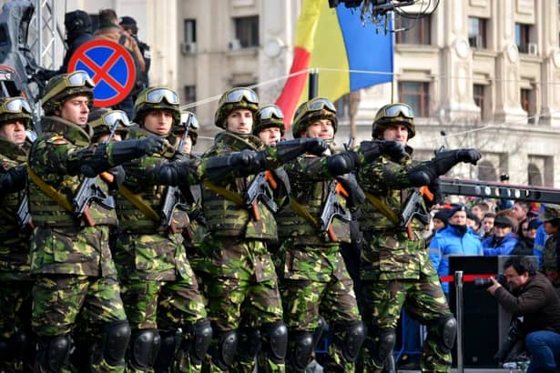Armata Română, printre angajatorii de TOP! Ce salarii şi ce beneficii în bani au angajaţii