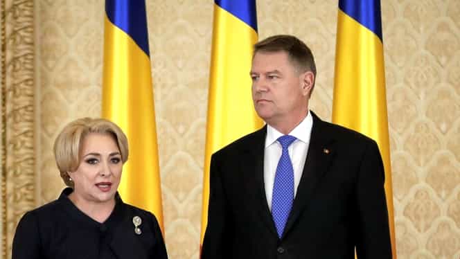 Klaus Iohannis o face praf pe Dăncilă după ce premierul a anunţat că Papa va veni în România