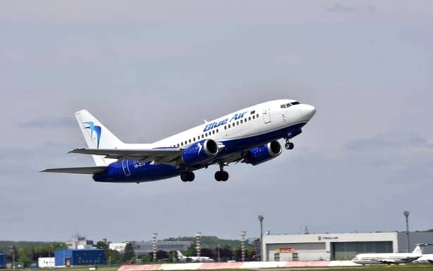 Un avion Blue Air cu 109 pasageri la bord a aterizat de urgenţă pe Aeroportul Mihail Kogălniceanu