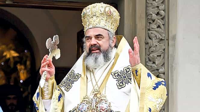 Patriarhul Daniel a sfințit clopotele de jumătate de milion de euro ale Catedralei Neamului, pe care apare propriul său chip