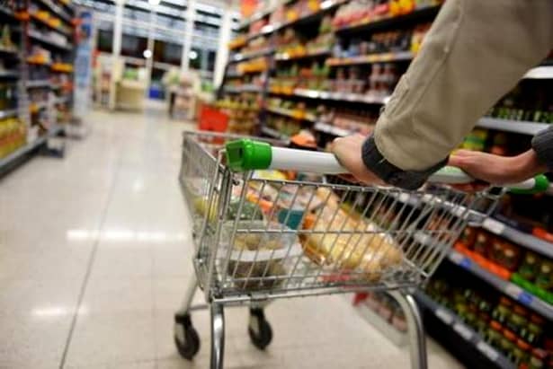 Alertă alimentară la Auchan, după ce a fost găsit din nou somon contaminat cu Listeria