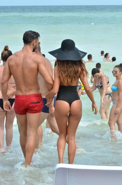Dorian Popa, prins în timp ce făcea amor cu iubita lui pe plajă! Acestea sunt IMAGINILE