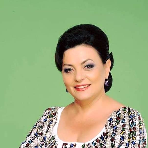 Cântăreața Maria Ghinea a fost împușcată în cap de soțul său
