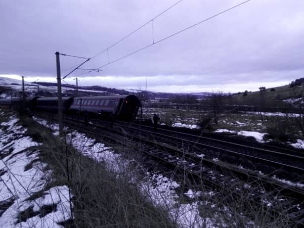 Un tren a derait! ISU este în ALERTĂ, iar planul ROȘU a fost activat