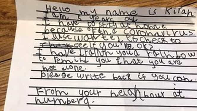 Scrisoarea unei fetițe de 5 ani a emoționat o lume întreagă. Destinatarul a fost vecinul ei de 93 de ani