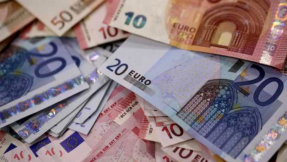 Curs Valutar Bnr Azi 29 Noiembrie 2018 Euro Este In Scădere