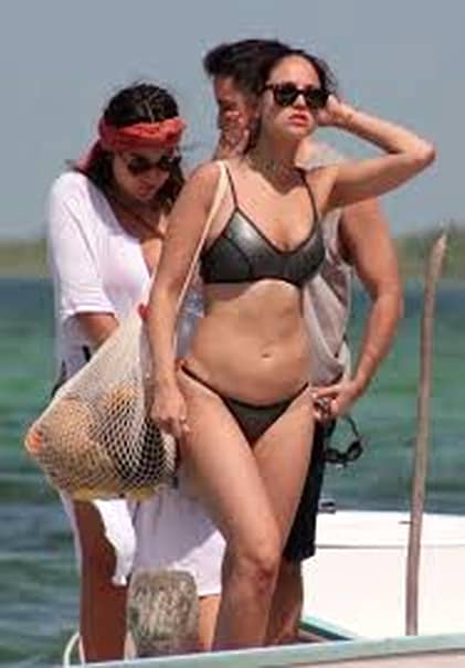 Eiza Gonzales, surprinsă de paparazzy în bikini! Imaginile s-au viralizat!