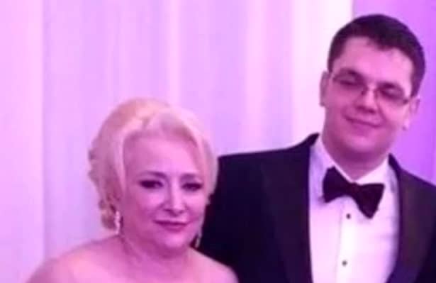 Fiul Viorică Dăncilă își îmbărbătează mama cu o fotografie pe Facebook