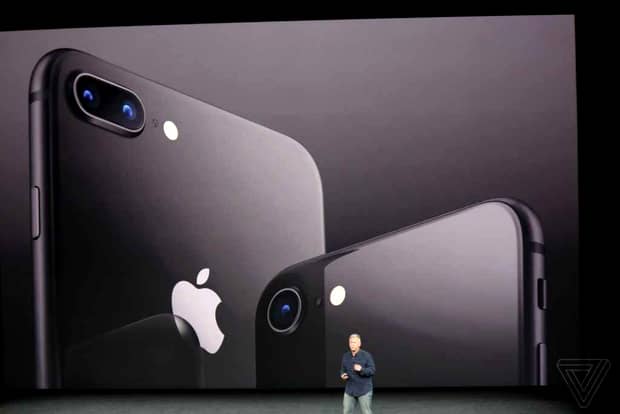 GALERIE FOTO. Apple grăbeşte lansarea iPhone X! Când apare pe piaţă şi cât va costa noul smartphone!
