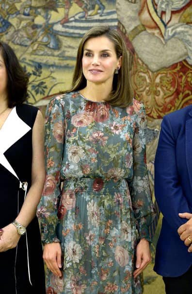 Regina Letizia a Spaniei, apariţie de senzaţie într-o rochie de …350 de lei! GALERIE FOTO