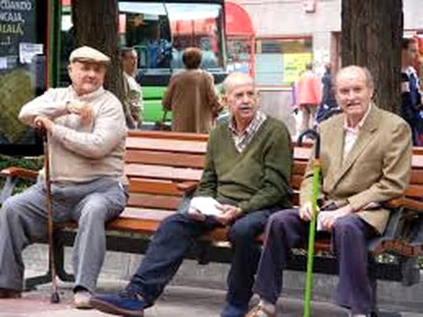 Vești proaste pentru pensionari! Plata pensiilor pentru 100.000 de români a fost amânată