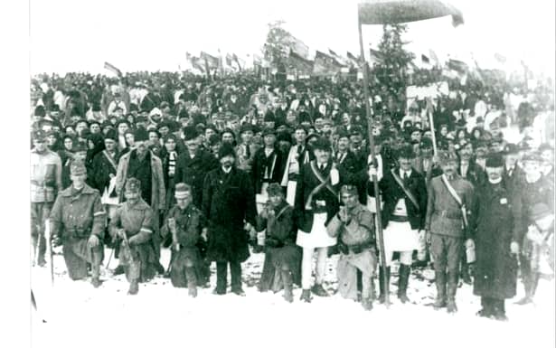 Ziua Națională de la 1 decembrie 1918 a adus la Alba Iulia oameni din toate păturile sociale, de la soldațo la preoți, de la elevi la profesori universitari