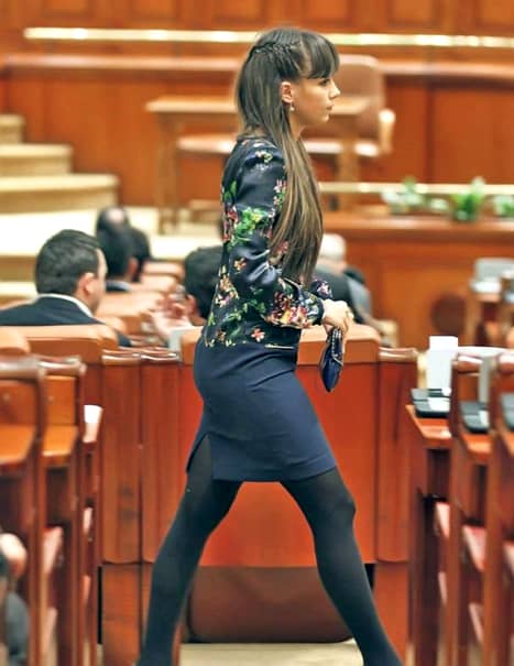 Cătălina Ştefănescu ar fi fosta iubită a lui Liviu Dragnea! Conform lui Ponta, liderul PSD a vrut să o angajeze la SRI