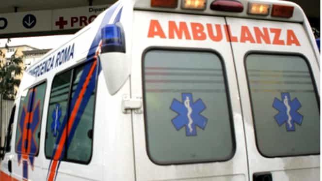 Un român din Italia și-a pierdut brațul după ce a fost lovit de un tren
