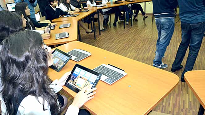 Table inteligente în școli și tablete electronice pentru elevi. Promisiunea făcută de ministrul Educației, Ecaterina Andronescu!