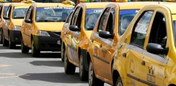 Cum te fură taximetriştii la preţ! Dispozitivele pentru care Poliţia i-a amendat pe şoferii de taxi cu mii de euro