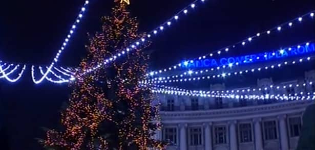 S-au aprins luminiţele în Bucureşti! Vezi FOTO