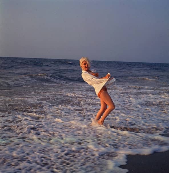 GALERIE FOTO. Ultimul PICTORIAL realizat de Marilyn Monroe, ţinut SECRET zeci de ani, a fost făcut PUBLIC! Superba BLONDĂ, goală puşcă