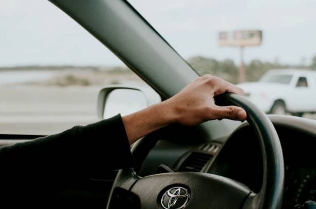 Șoferii și-ar putea alege perioada în care să le fie suspendat permisul
