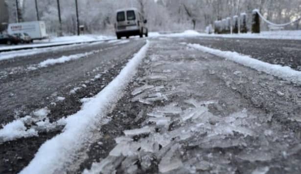 Șoferii au fost sfătuiți să nu plece la drum fără anvelopele de iarnă