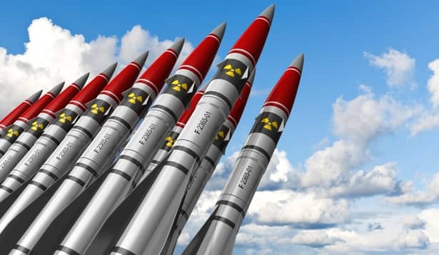 Rusia rupe Tratatul pentru Forţe Nucleare